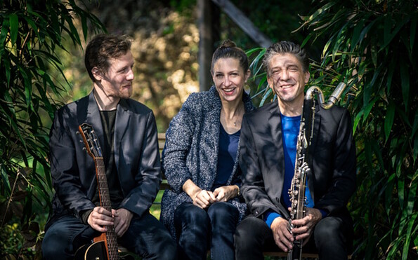 Falk Breitkreuz (cl, bcl) - Caroline Lux (voc) - Philipp Wiechert (git), Foto: P. Romo