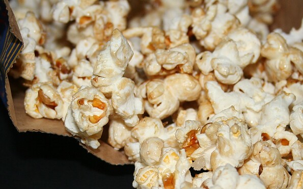 Popcorn, Foto: Marika Kude, Lizenz: Pixelio ID 176384