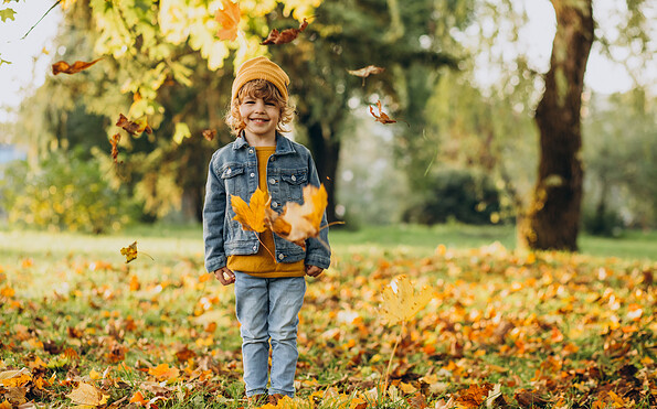 Kind Herbst, Foto: KI, Lizenz: KI