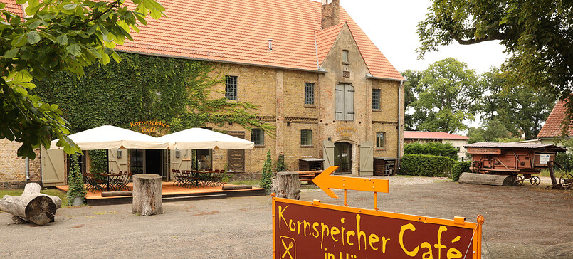 Kino: Familienfilm “Die kleine Hexe“