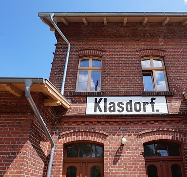 JAZZ-EXPRESS im Bahnhof Klasdorf