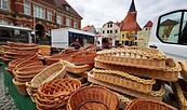 Korbwaren beim Calauer Wochenmarkt., Foto: Jan Hornhauer, Lizenz: Stadt Calau