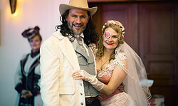 Kriminal-Dinner "Bluthochzeit im Westernpuff"