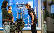 Auch Babys können viel Spannendes im Museum entdecken, Foto: David Marschalsky, Lizenz: Naturkundemuseum Potsdam