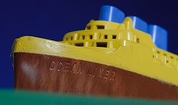 Leinen los! Historische Spielzeugschiffe auf Großer Fahrt