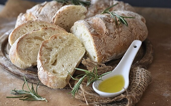Brot mit Öl, Foto: pixabay, Lizenz: pixabay