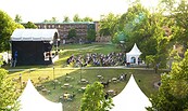 Impression Spielstätte Sommertheater im Kasernenhof, Foto: Marlies Kross, Lizenz: Brandenburgische Kulturstiftung Cottbus-Frankfurt (Oder)