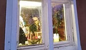 Weihnachtlich geschmücktes Fenster, Foto: Charlott Lehmann, Lizenz: Amt Burg (Spreewald)