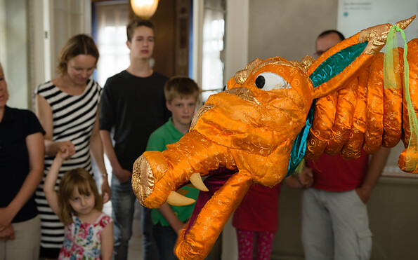Familienführung: Johann Ludwig von Fauch, Foto: Peter Adamik, Lizenz: SPSG