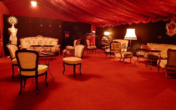 Dinner for Fun, Foto: Andreas Prinz/Prinzmedia, Frank Heckel aus Berlin, Edda Bräunling Strausberg und Archiv der Künstler, Lizenz: DINNER FOR FUN GbR