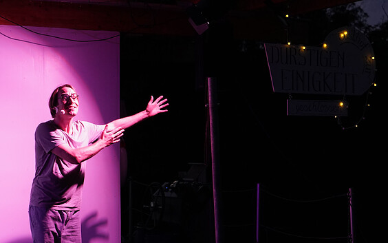 Coverbild Schwankwirtschaft, Foto: David Schellenschmidt, Lizenz: Traumschueff eG