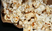 Popcorn, Foto: Marika Kude, Lizenz: Pixelio ID 176384