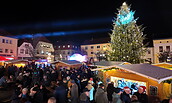 Marktplatz Calau beim Weihnachtsmarkt. , Foto: Matthias Nerenz, Lizenz: Matthias Nerenz