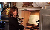 Christiane Scheetz an der Orgel, Foto: Christoph Wagner, Lizenz: Evangelische Kirchengemeinde Königs Wusterhausen