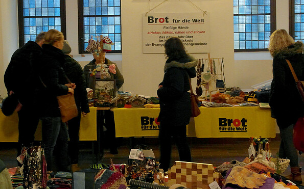 Eine-Welt-Markt, Foto: evangelische Kirche, Lizenz: evangelische Kirche