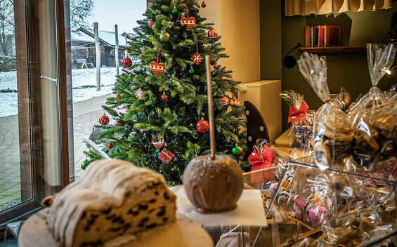 Kleinster Weihnachtsmarkt, Foto: Steven Schwerdtner, Lizenz: Spreewelten GmbH