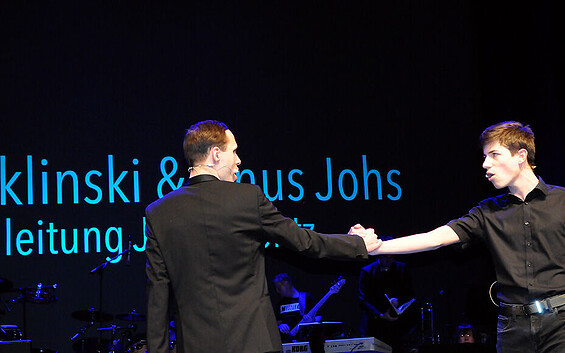 Elvis Kuklinski und Linus Johs, Foto: Norbert Löhn, Lizenz: Musik- und Kunstschule