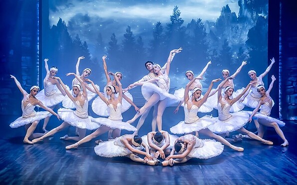 Jezioro łabędzie, Foto: Królewski Balet Klasyczny, Lizenz: Królewski Balet Klasyczny