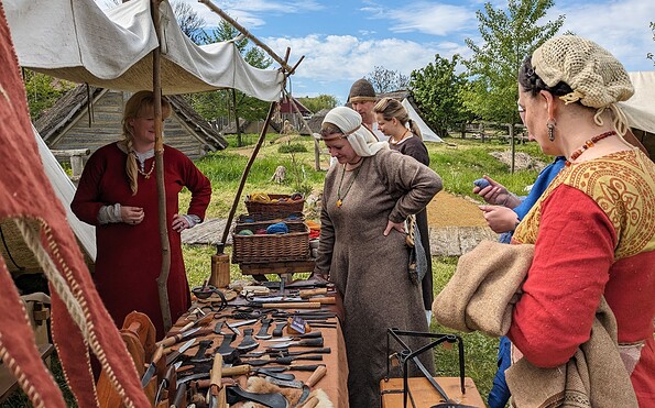 Marktgespräch, Foto: Babette Zenker, Lizenz: Amt Burg (Spreewald)