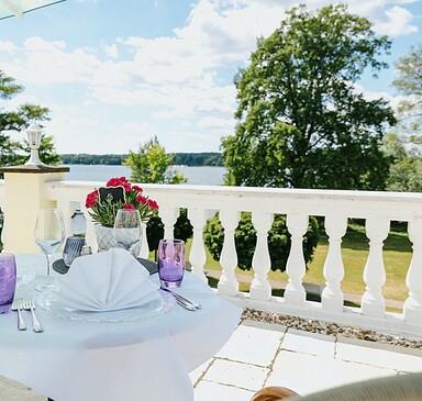 Terrasse Märkisches Meer, Foto: HOTEL-RESORT Märkisches Meer, Lizenz: HOTEL-RESORT Märkisches Meer