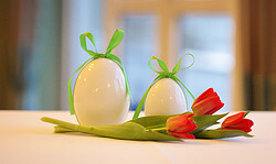 Festlicher Osterlunch mit Klaviermusik