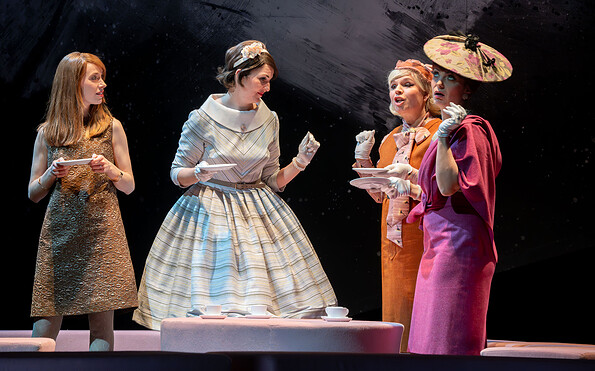 Szene aus KLEIDER MACHEN LEUTE, Foto: Bernd Schönberger, Lizenz: Brandenburgische Kulturstiftung Cottbus-Frankfurt (Oder)