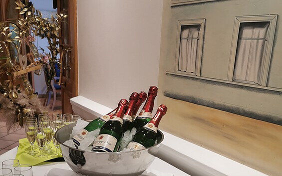 Muttertag-Sektfrühstück