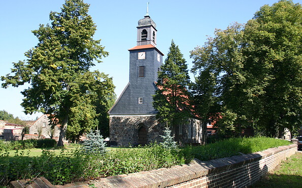 Kirche Schenkendorf, Foto: Petra Förster, Lizenz: Tourismusverband Dahme-Seenland e.V.