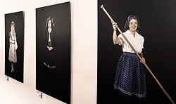 Horizontale Galerie | Getragene Vielfalt „Sorbische Trachten der Lausitz/Pisanosc serbskich drastwow“