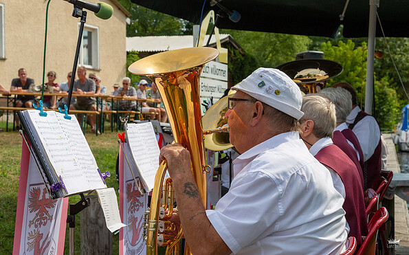 Der Musikverein Müllrose e.V. spielt am Oder-Spree-Kanal, Foto: Lutz Boltz, Lizenz: Haus des Gastes Müllrose