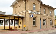Start und Ziel: Bahnhof Basdorf, Foto: Marlies Losansky, Lizenz: Tourismusverein Naturpark Barnim