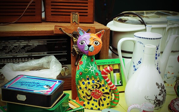 Flohmarkt, Foto: Manfred Antranias Zimmer, Lizenz: auf Pixabay