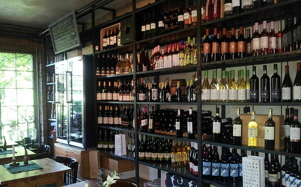 Weinladen am Kanal - Innenansicht, Foto: Petra Förster, Lizenz: Tourismusverband Dahme-Seenland e.V.