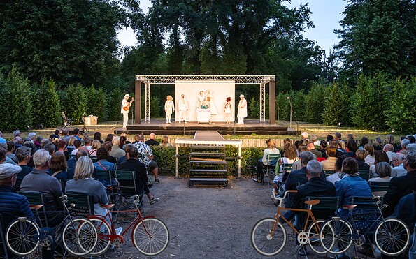 Foto: nicht bekannt, Lizenz: Theater Poetenpack, Grafik: Kulturfeste im Land Brandenburg e.V.