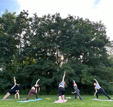 Vinyasa Yoga mit Paulina Wiegand
