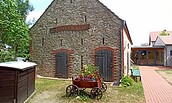 Die Angerscheune am Dorfanger in Petershagen von außen gesehen., Foto: Kathleen Brandau, Lizenz: Gemeinde