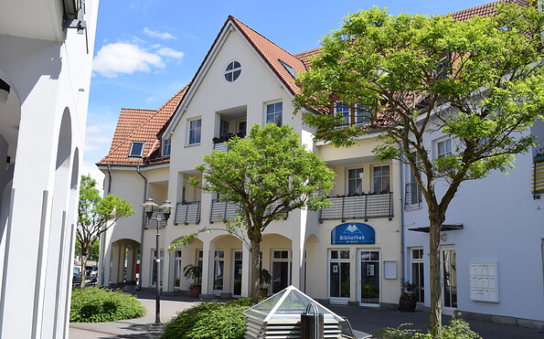 Bibliothek Am Markt Eggersdorf in der Außenansicht, Foto: Kathleen Brandau, Lizenz: Gemeinde