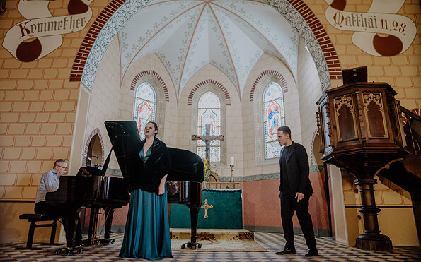 Internationale Opernnachwuchs der Akademie in der Dorfkirche, Foto: fotografenherz, Nico Dalchow, Lizenz: Stadt Perleberg