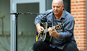 Marty Hall, Bluesmusiker, Foto: Lars Schladitz, Museumsfabrik Pritzwalk, Lizenz: Museumsfabrik Pritzwalk