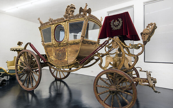 Blick auf eine Kronkutsche, Staatswagen König Friedrich Wilhelm II. von Preußen 1789, Foto: Günter Schneider, Lizenz: SPSG