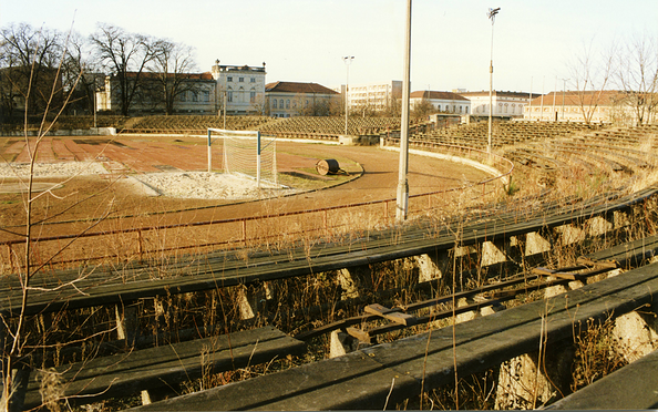 Foto: Ernst-Thälmann-Stadion 1999 (Januar) © Potsdam Museum FS 29517-11, Foto Uwe Salomon