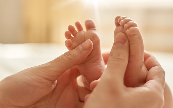 Babymassage, Foto: Freepik, Lizenz: Freepik