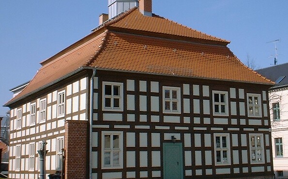 Foto: Doris Antony, Berlin (https://commons.wikimedia.org/wiki/File:Biesenthal_Rathaus.jpg), Lizenz: Doris Antony, Berlin (https://commons.wikimedia.org/wiki/File:Biesenthal_Rathaus.jpg)