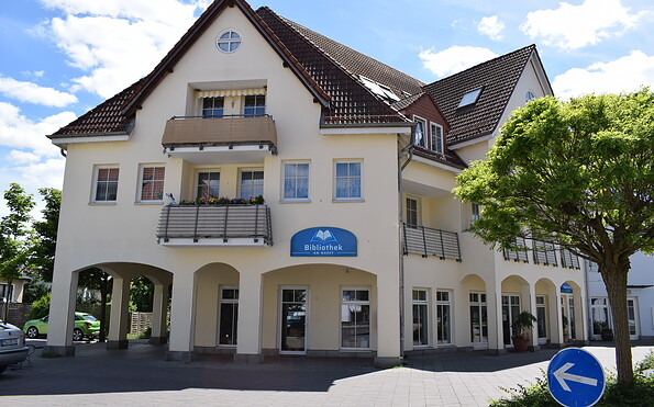 Außenansicht der Eggersdorfer Bibliothek, Foto: Kathleen Brandau, Lizenz: Gemeinde