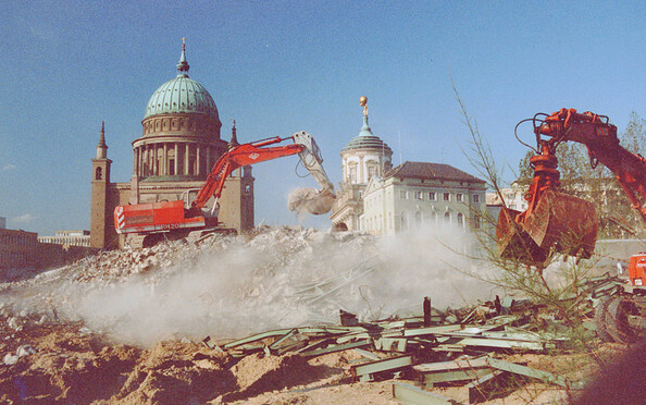 Foto: Abriss des Theaterrohbaus 16.10.1991 © Thoas Töpfer