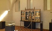 Ausstellungsraum mit Altar, Foto: Stiftung Stift Neuzelle/ Mosig, Lizenz: Stiftung Stift Neuzelle