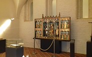 Ausstellungsraum mit Altar, Foto: Stiftung Stift Neuzelle/ Mosig, Lizenz: Stiftung Stift Neuzelle