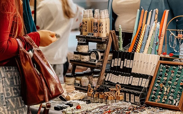 Schmuck Markt, Foto: Pexels, Lizenz: Pexels