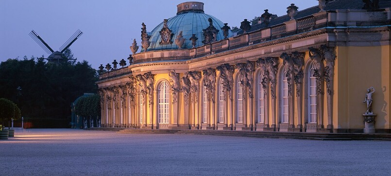 Ohne Sorgen. Ein abendlicher Rundgang durch Schloss Sanssouci