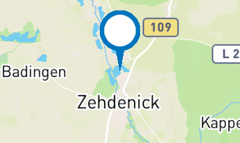 Family houseboat tour on the Havel